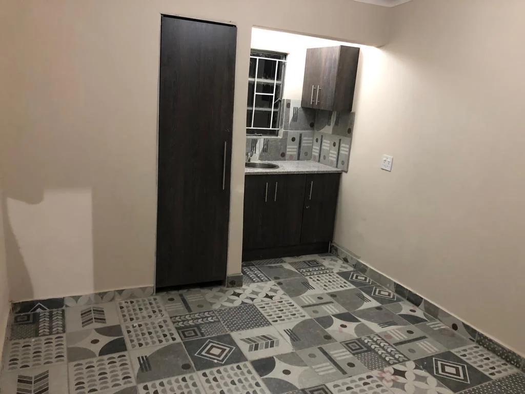 Bachelor Apartment To Rent In Kempton Park